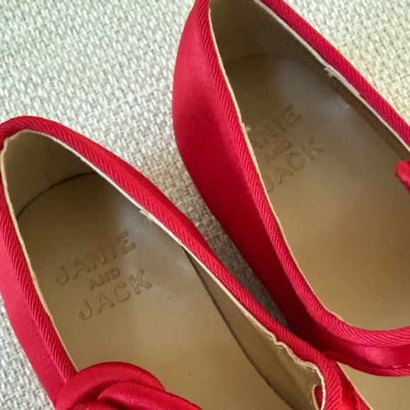 Elegant Red kids Shoes with Floral Accent - Picture 3 of 5